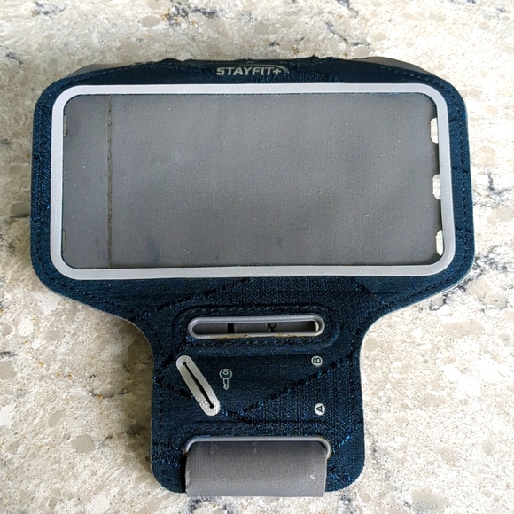 NEW Phone Armband - Picture 1 of 3